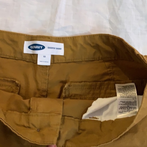 Old navy everyday shorts women’s 12 color gold mustard marigold - Picture 4 of 5